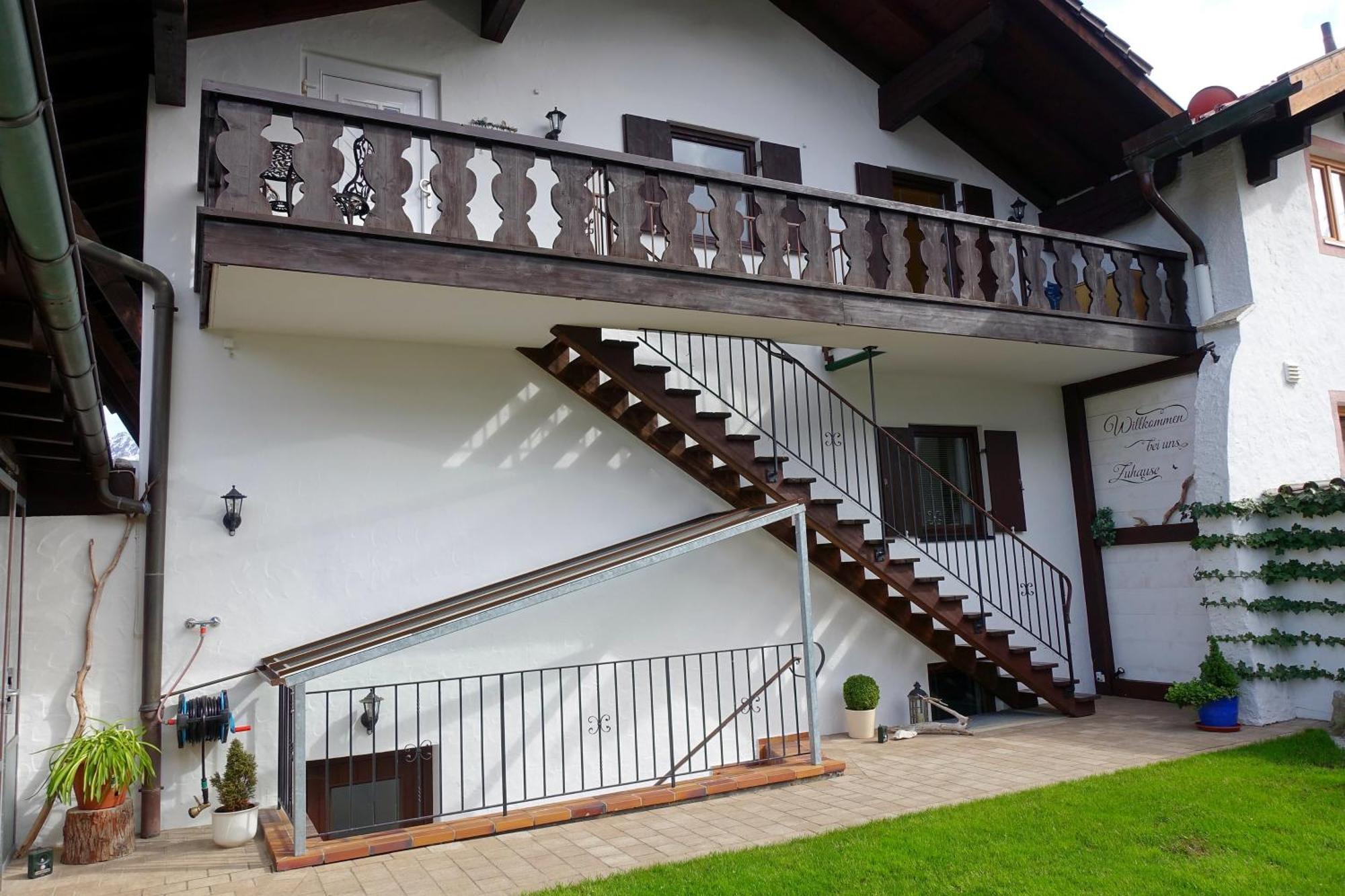 Ferienwohnung Ariane Гармиш-Партенкирхен Екстериор снимка