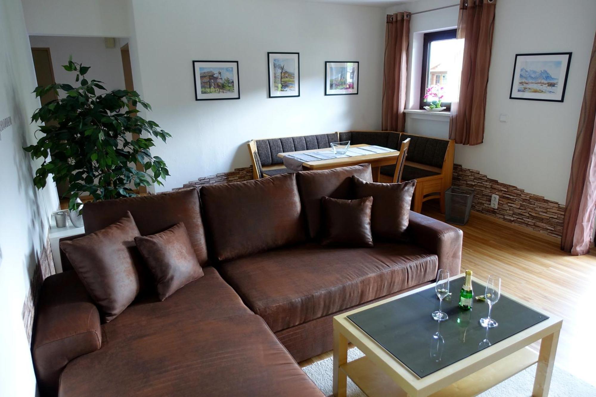 Ferienwohnung Ariane Гармиш-Партенкирхен Екстериор снимка